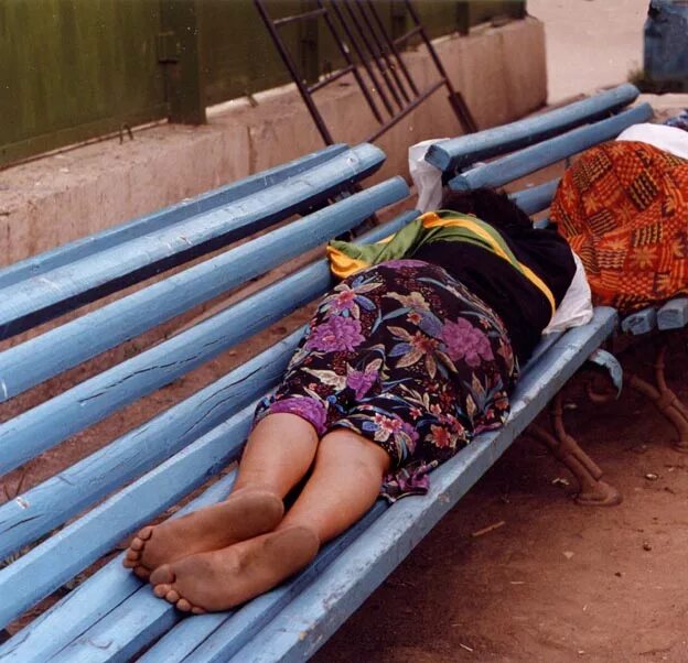 цыганские спать. анри руссо спящая цыганка. анри руссо сновидение. цыганские спать. спит в комнате.