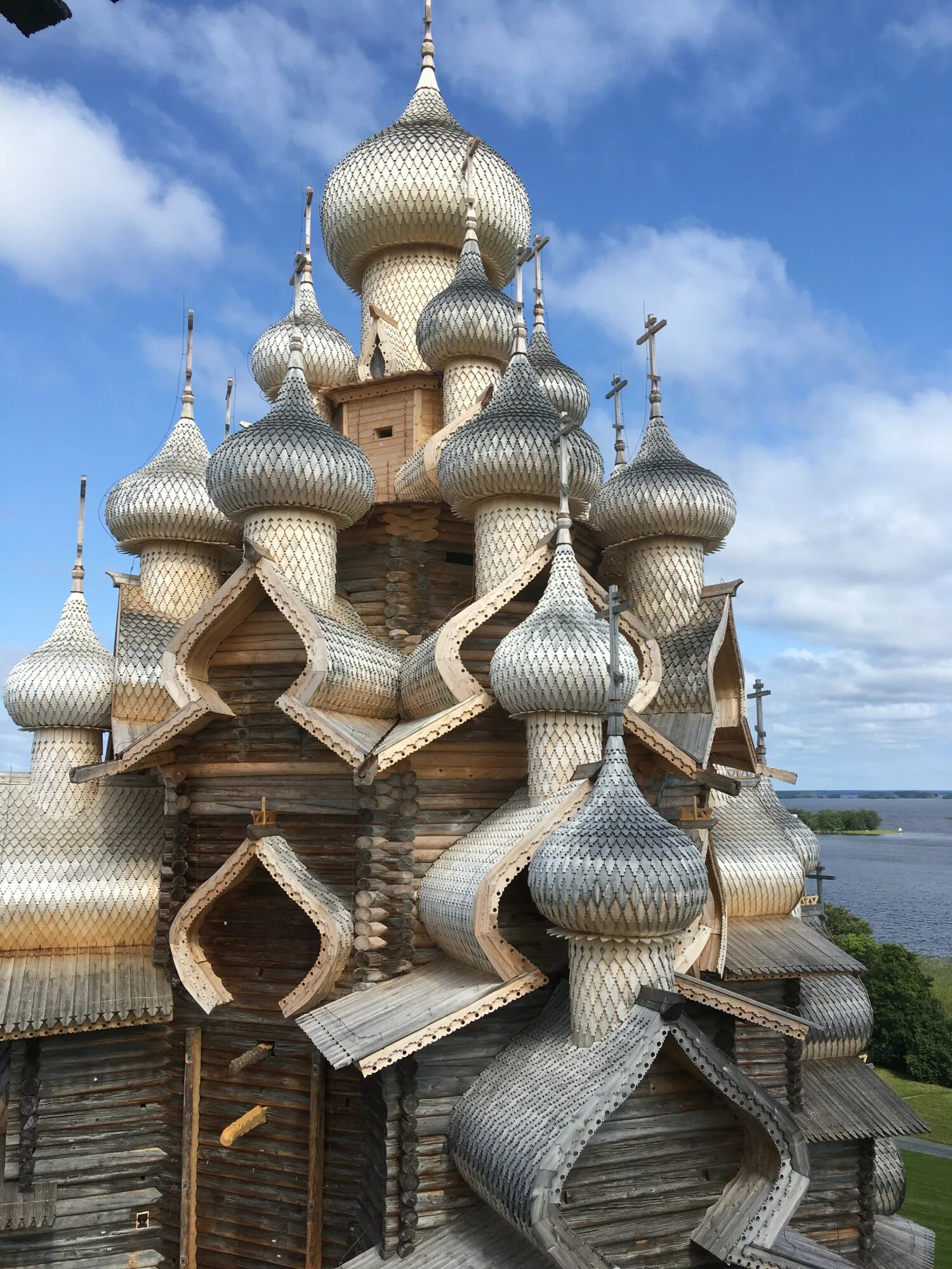 Кижи Церковь Преображения Господня. Церковь Преображения Господня на острове Кижи. Преображенская Церковь в Кижах. Деревянные церкви острова Кижи. Kizhi island