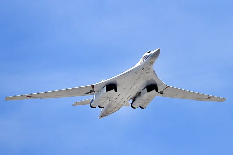 Белый лебедь самолет ту 160. Ту-160м белый лебедь. Ту-160м. Стратегический бомбардировщик ту-160. Ту-160 белый лебедь.