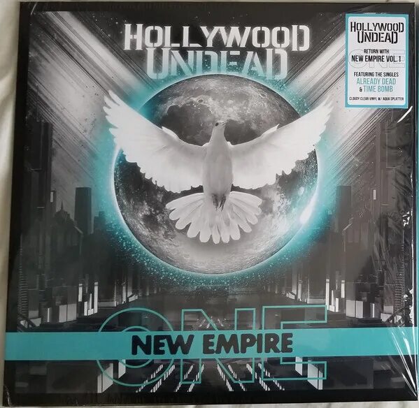 Hollywood undead new empire vol 1. Hollywood undead new empire. Hollywood undead new empire. Голливуд эмпайр. Hollywood undead empire.