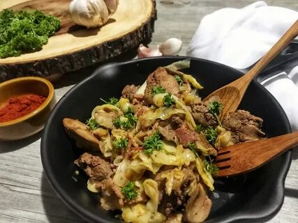 Печень с капустой