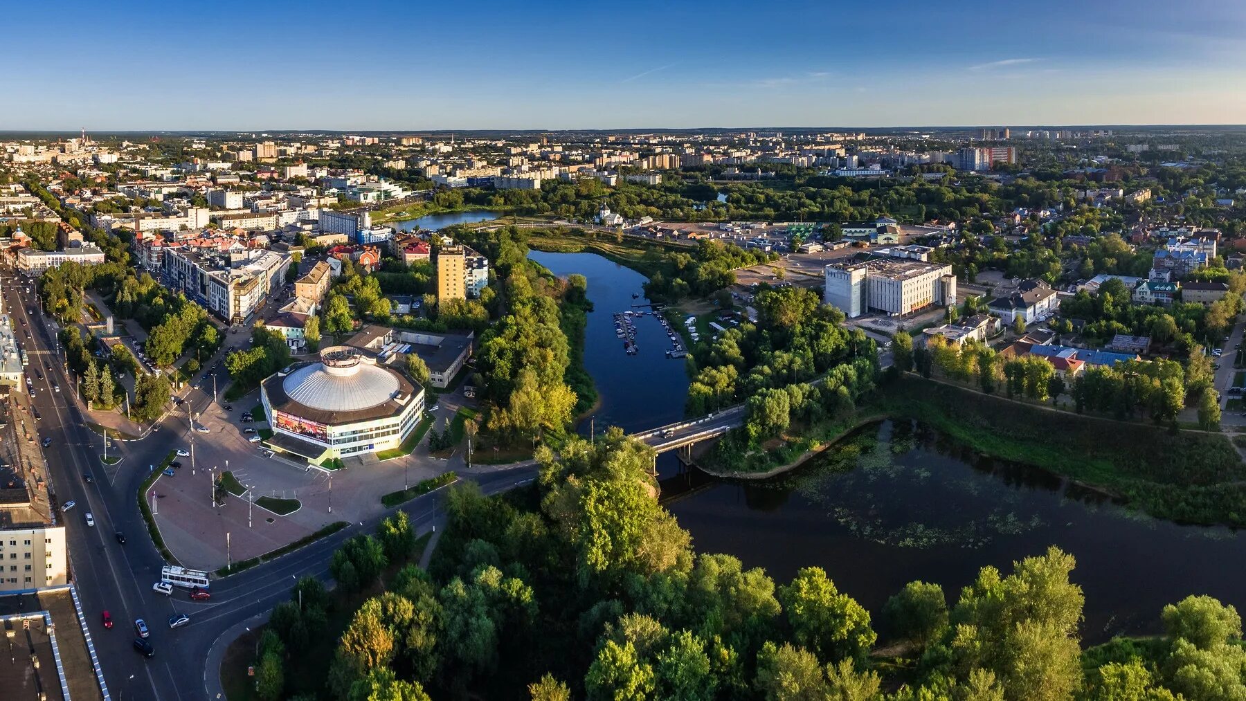 Чем известна тверь. Версальский трезубец Тверь. Городской округ город Тверь. Тверь город Тверь. Тверь центр города.