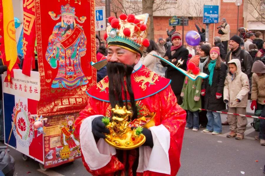 шань дань лаожен (китай). китайский дед мороз дун че лао рен. новый год в китае. китай шо хин, шэн дань лаожэнь. шань дань лаожен китайский дед мороз.