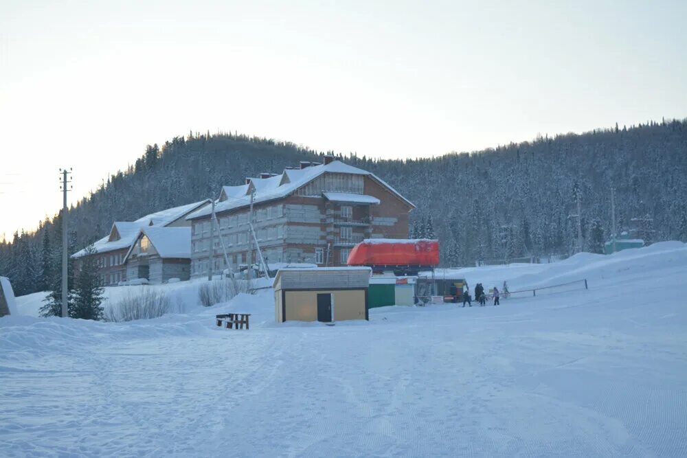таштагол). гора туманная таштагол гостиницы. монумент трудовой славы таштагол. центра таштагол. достопримечательности таштагола кемеровской.
