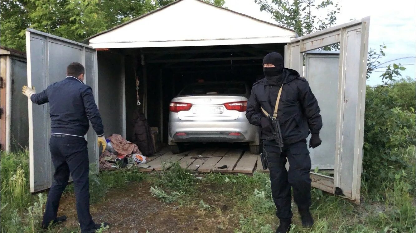 Поиск угнанных. Поиск угнанных. Презентация автомобиля. Кража автотранспорта. Гараж автоугонщиков.