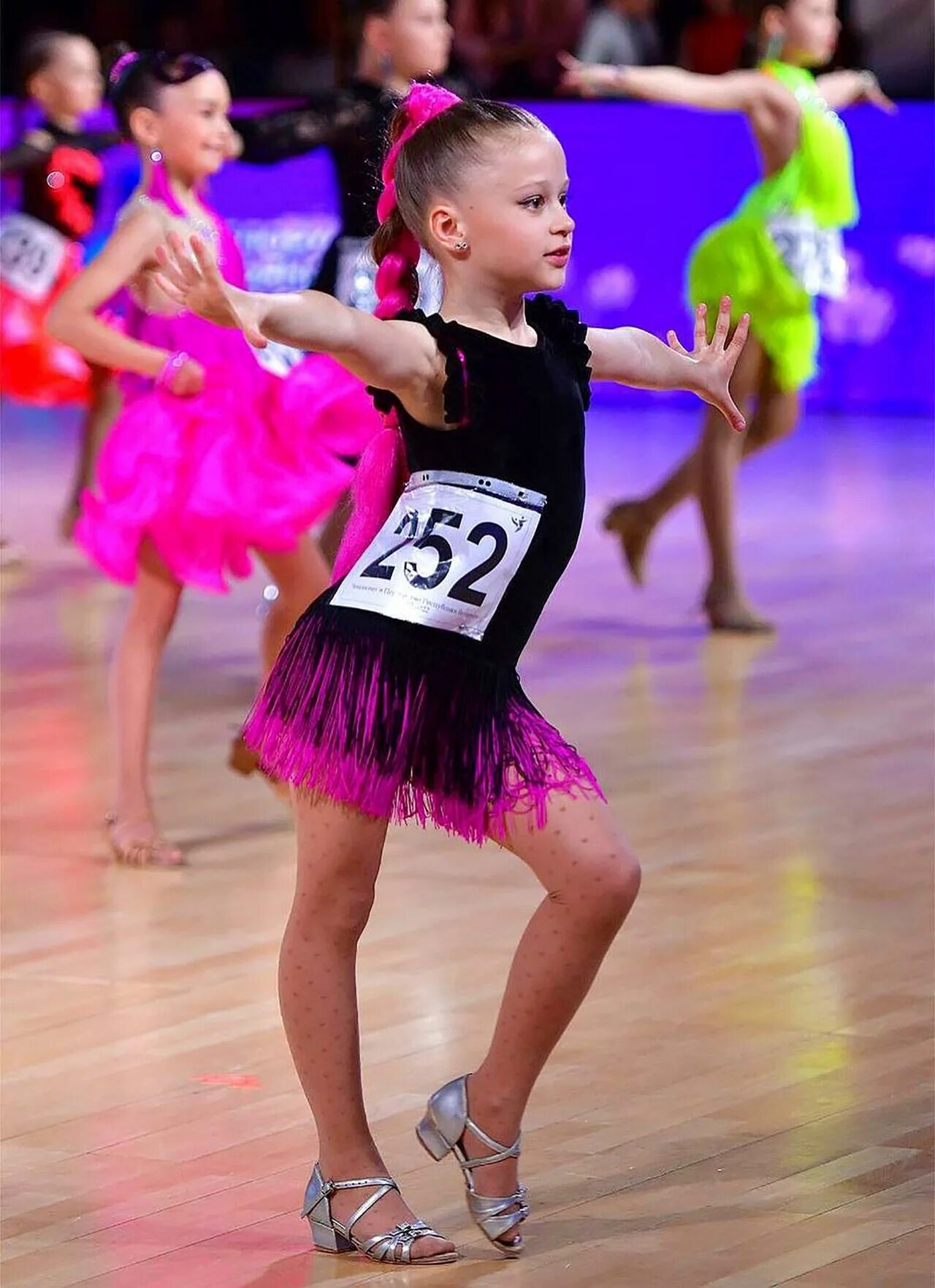 Соревнования по танцам. Бальные танцы дети 4 года. Бальные танцы 14 лет. Хореографические танцы. Соревнования танцы 2023