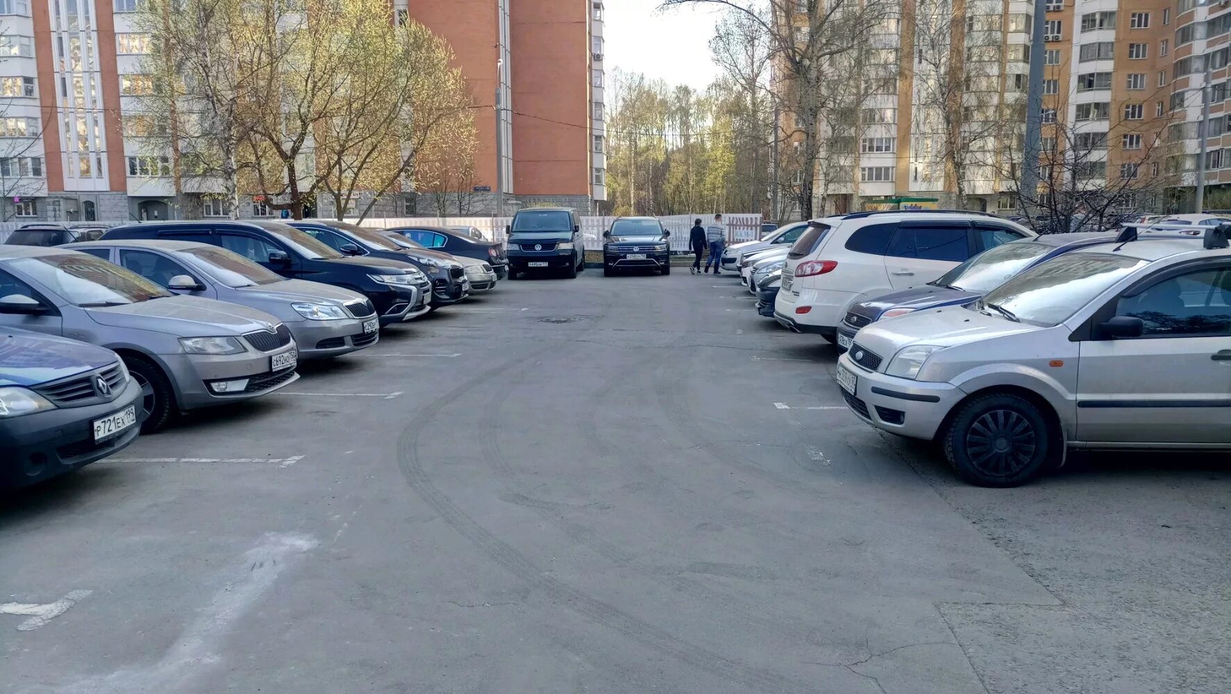 автомобильные парковки москва