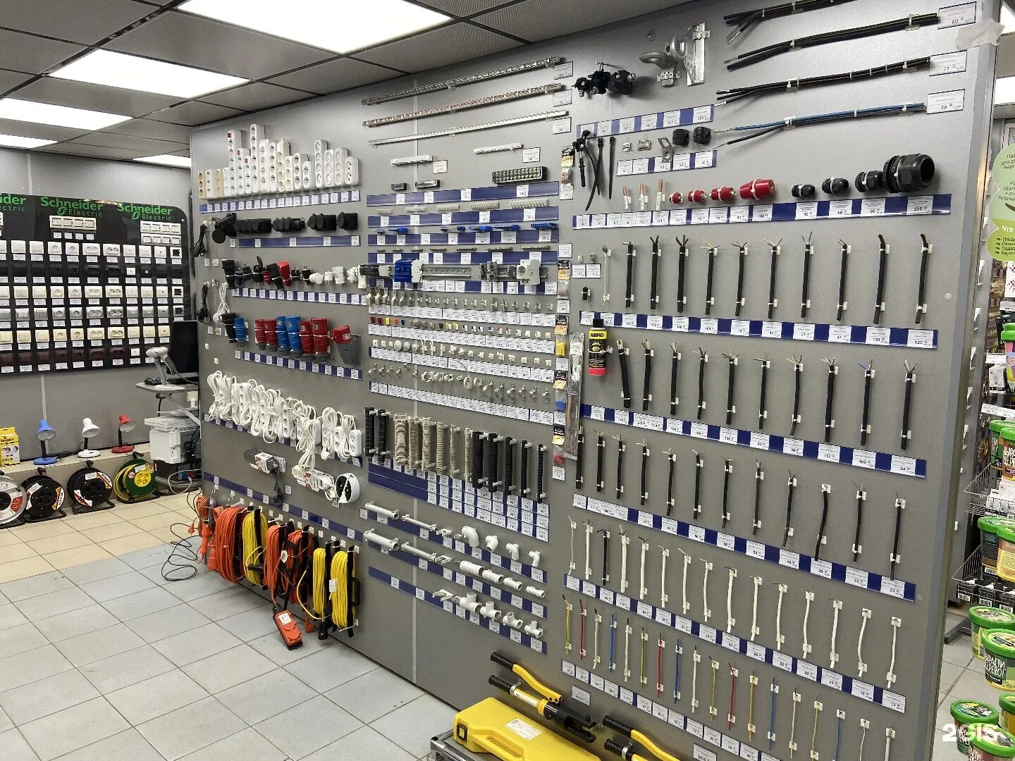 Сантехник хабаровск. Сантехника. Сантехника хабаровск. Ру хабаровск интернет магазин каталог сантехники. Торговый зал сантехника.