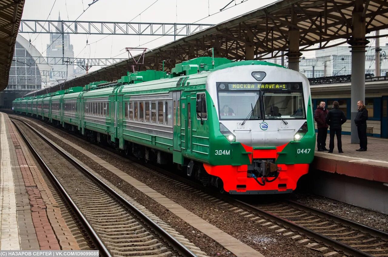 Какую электричку купить. Эд4м Самарская ППК. Эд4м на Московском вокзале. Электричка эд4м зеленая. Эд4м экспресс Калуга.