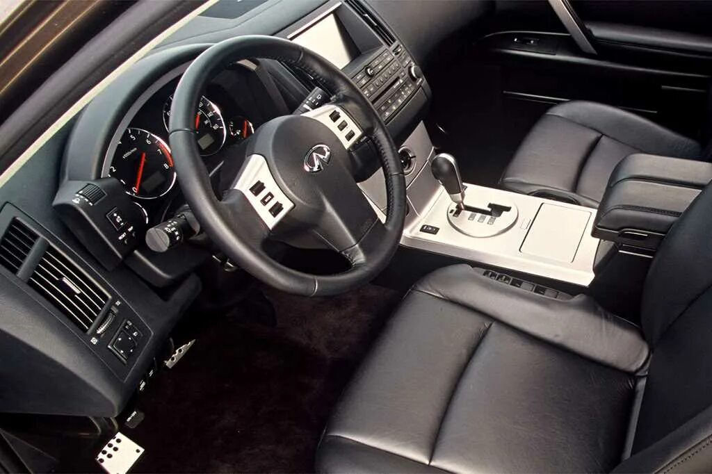 Как открыть инфинити fx35. Infiniti fx35 2003 салон. infiniti fx35 салон. инфинити фх 35 салон. инфинити fx35 2004 салон.