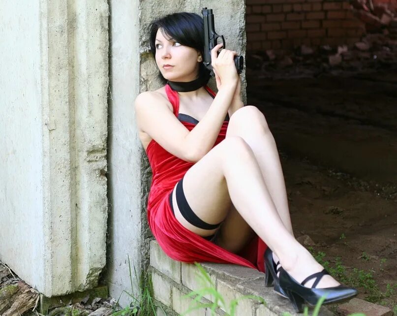 Lady dee. Evil village леди димитреску. Высокие девушки с маленькой грудью. Single lady mp3. Resident evil альсина.