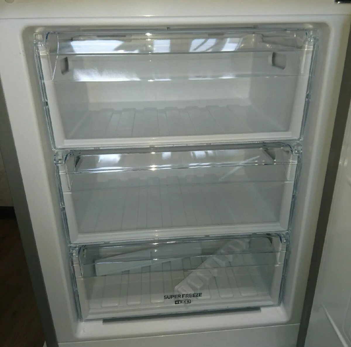 Холодильник Хотпоинт Аристон hf4180s. Hotpoint HF 4180. Super Freeze в холодильнике Hotpoint Ariston. Холодильник Ariston Hotpoint super Freeze 185.