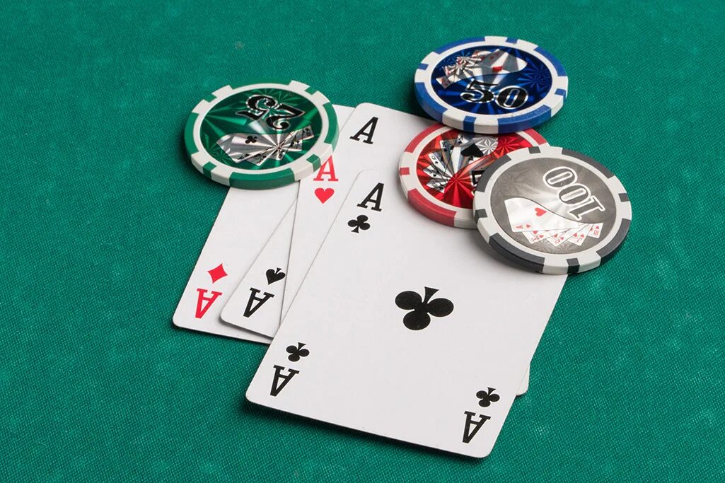 Покер карты. Классический Покер. Покер классика. Номинал фишек в покере. Классический покер сколько карт