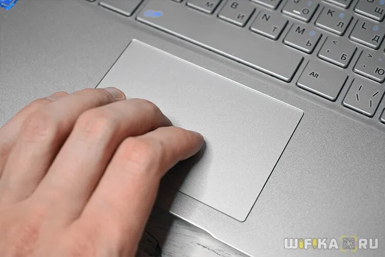 Перестает работать клавиатура и тачпад. Sony vaio с шершавым тачпадом. бугорки на тачпаде. джойстики на тачпаде ноута. дырка на тачпаде.