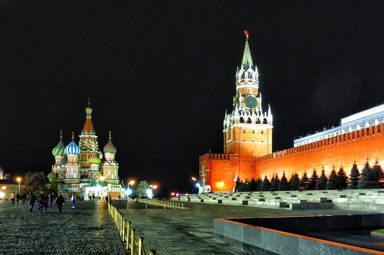 Московский попросить. Пазл ночной Кремль. Пазл ночной Кремль 2000. Картинки неповторимая Россия.