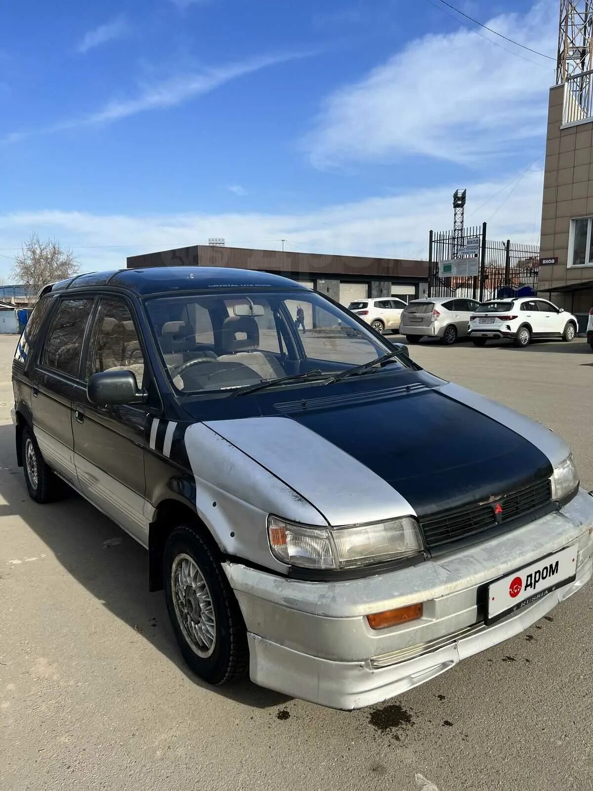 Митсубиси Шариот 1993. Mitsubishi 1993. Митсубиси Шариот 1993 фото. Митсубиши правый руль с кузовом. Купить митсубиси 1993