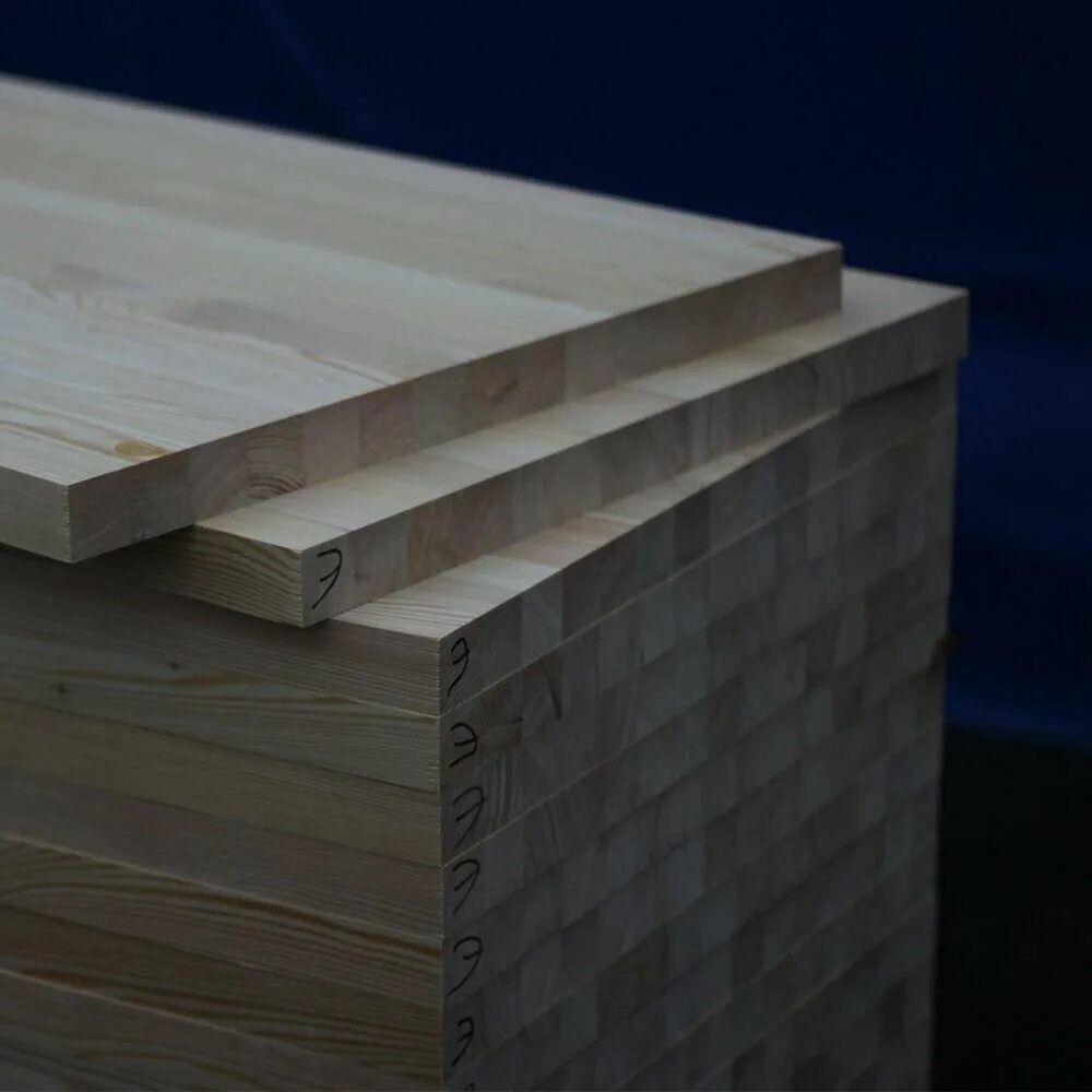 Доска строганная профилированная 35х100мм 3м. Мебельный щит лиственница 40 мм цельноламельный. Щит лиственница 40 мм цельноламельный. Мебельный щит лиственница 40 мм сращенный. Мебельный щит лиственница 40 мм цельноламельный.