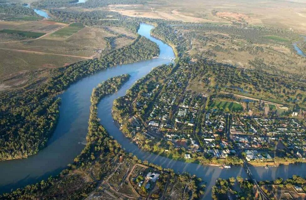 Дарлинг приток. Река Дарлинг в Австралии. Река Дарлинu Австралии. Австралия река Муррей Дарлинг. Реки Дарлинг и Муррей.
