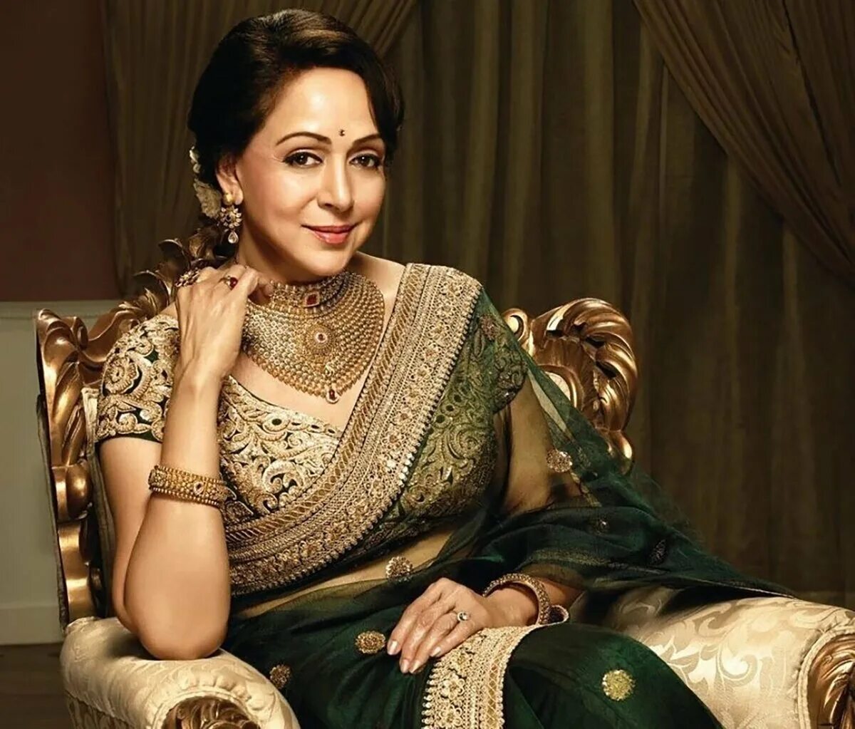 сейчас как выглядит индийский актрисы. индийская актриса айшвария рай 2022. актриса шридеви капур. рекха 2020. индианка айшвария рай.