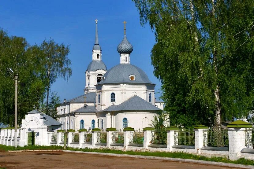 Храм александры и антонины кострома. Храм в селище Кострома. Церковь Александра и Антонины в селище. Храм Александра и Антонины Кострома. Кострома селище Церковь Антонины и Александра.