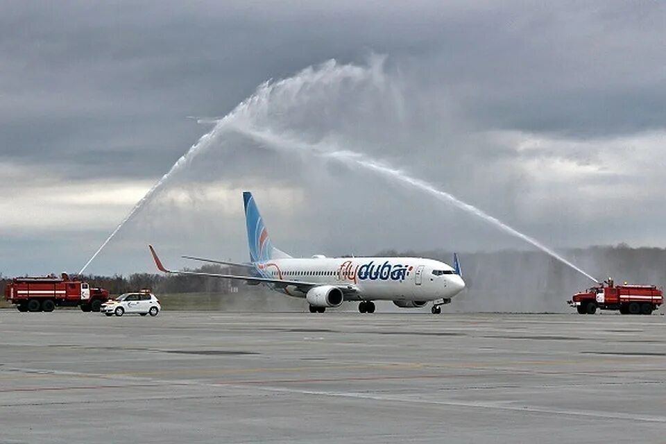 самолет аэрофлот москва. трап самолета s7. ту 154 грузовой. аэропорт принцессы юлианы. Atr42 ан24.