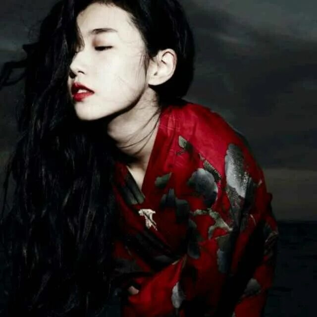 Yuan zhang. Xinyuan zhang. zhang yuan певец. zhang in yuan red. zhang xin yuan photoshoot.