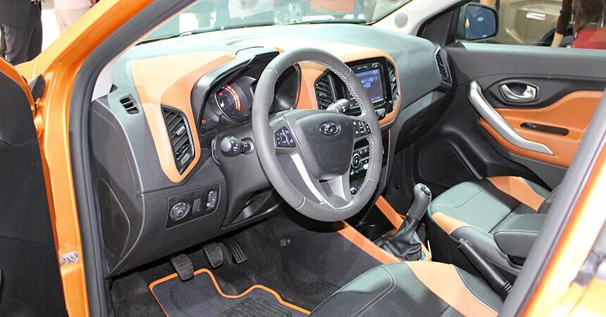 Кроссовер Lada XRAY - главная модель московского автосалона