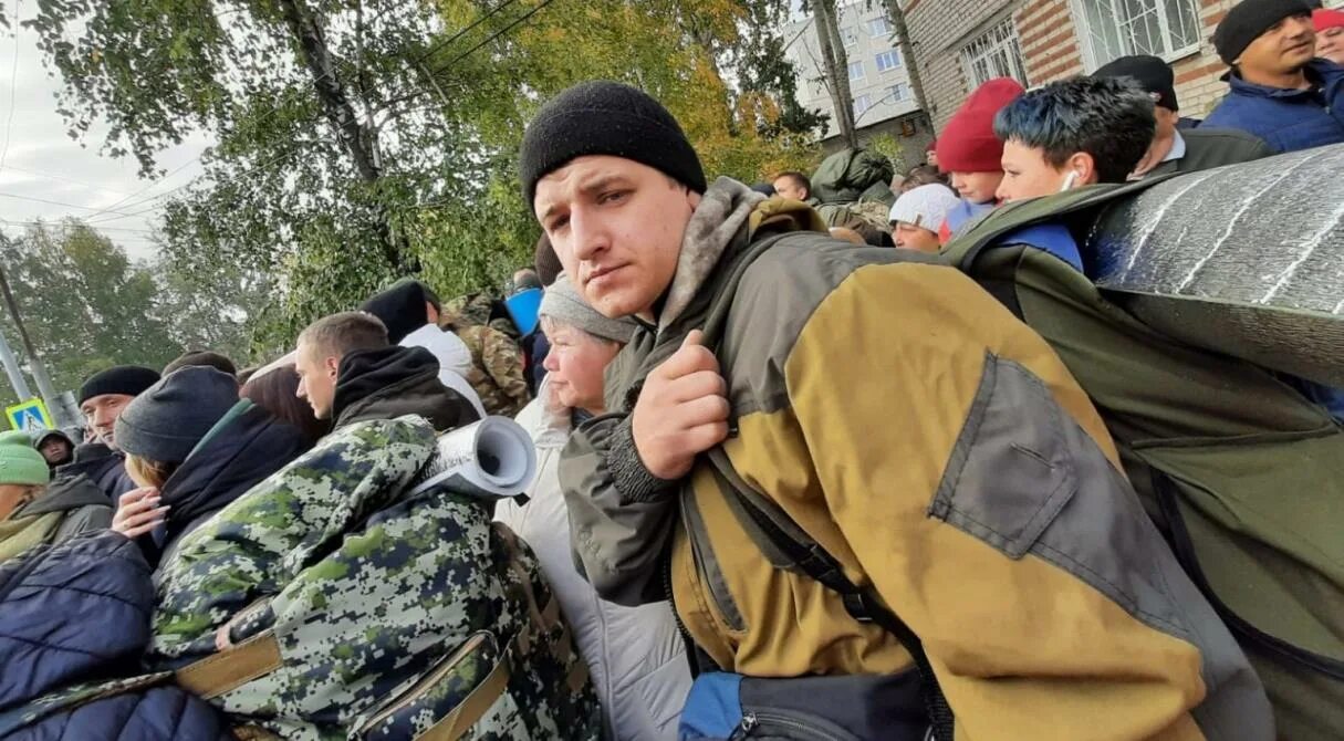 Мобилизация фото. Мобилизация пермь. Новости что говорят мобилизованные. Российские контрактники. Новости что говорят мобилизованные.