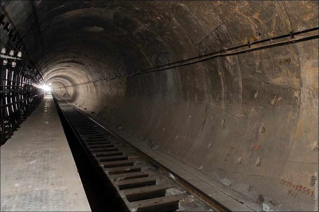 Станция Чертолье метро 2. Метро 2 д6 секретное метро. Метро 2 Засекреченная линия метро. Тоннели метро 2. Метро 2 россии