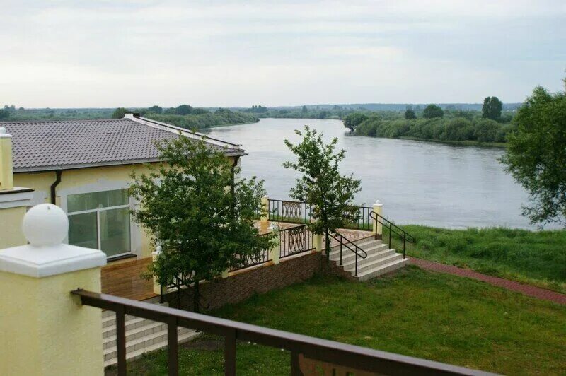 Чехов а. Спектакль чехова вишневый сад. Отель вишневый сад тверь. Усадьба вишневый сад бобруйск. Вишневый сад чехов спектакль.