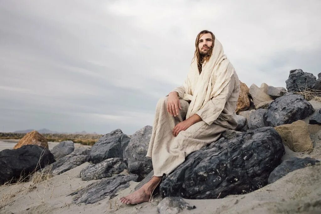 Видели ли бога. Христос в пустыне Крамской. ХЕСУС Иисус. Крамской Иисус в пустыне.