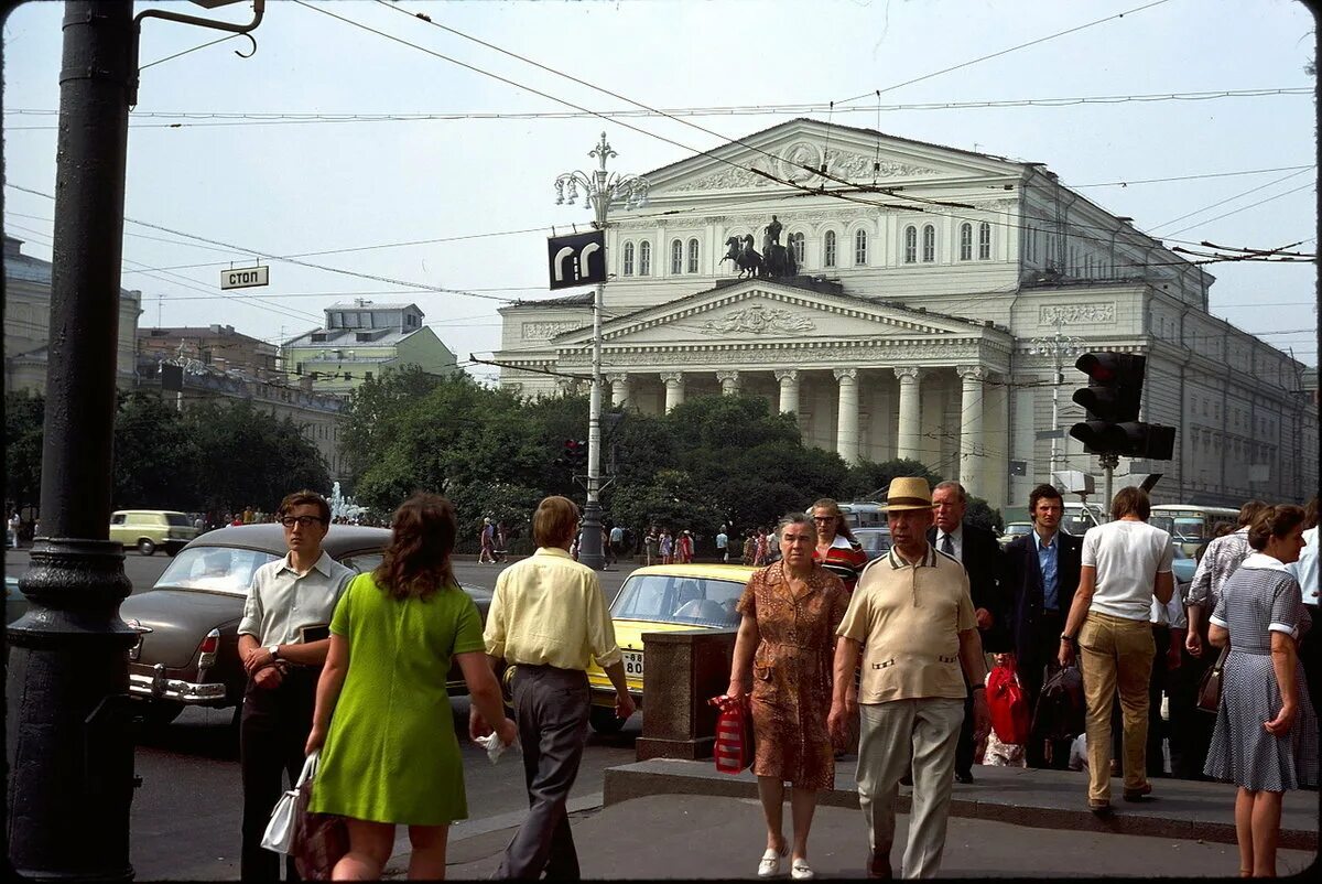 Жак Дюпакье. Жак Дюпакье путешествие по СССР. СССР В цветных фотографиях Жака Дюпакье 1975. Фотографиях Жака Дюпакье 1965. Все по старому живем