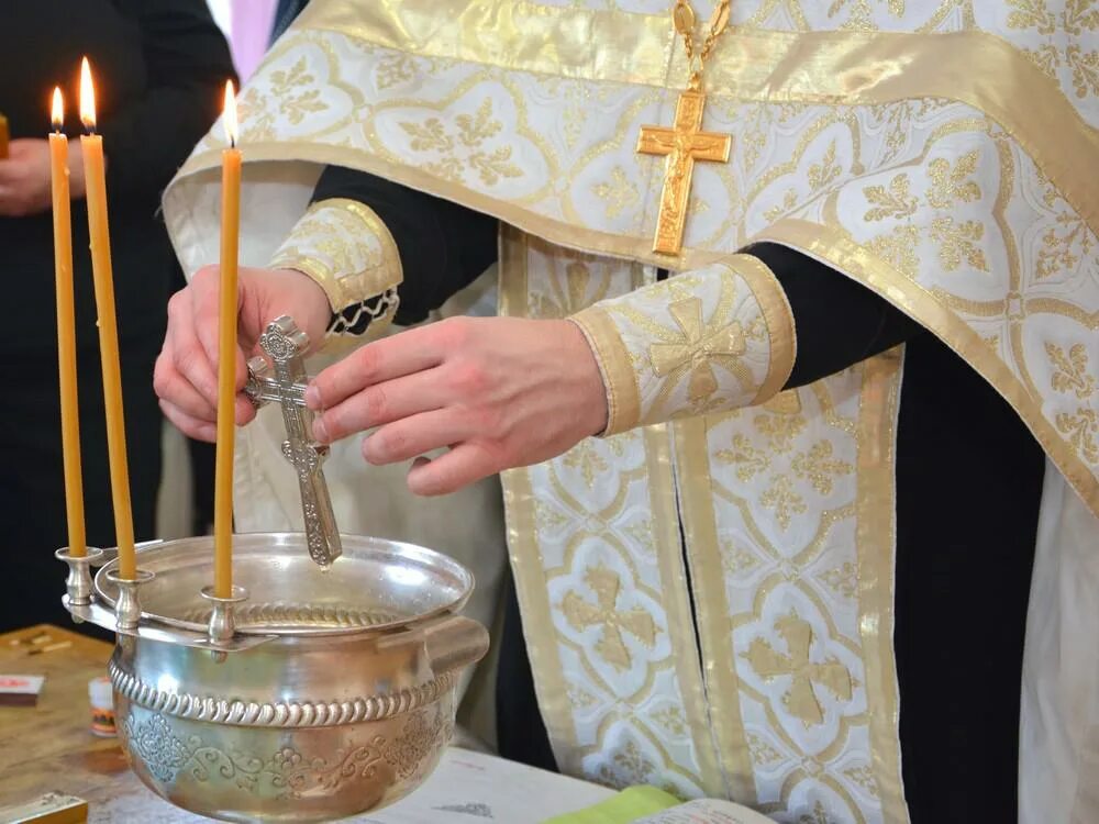 агиасма в православии что. освящение воды на крещение. навечерие богоявления крещенский сочельник. крещение господне агиасма. великая агиасма крещенская вода.