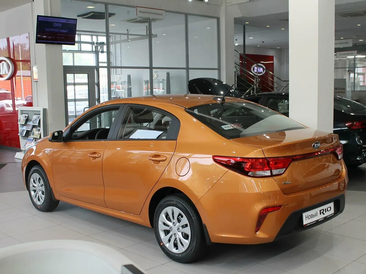 нова в оранжевом. оранжевую машину с шевролетом. киа рио 2019 оранжевый. новогодняя елка в оранжевых тонах. лексус nx300 новый.