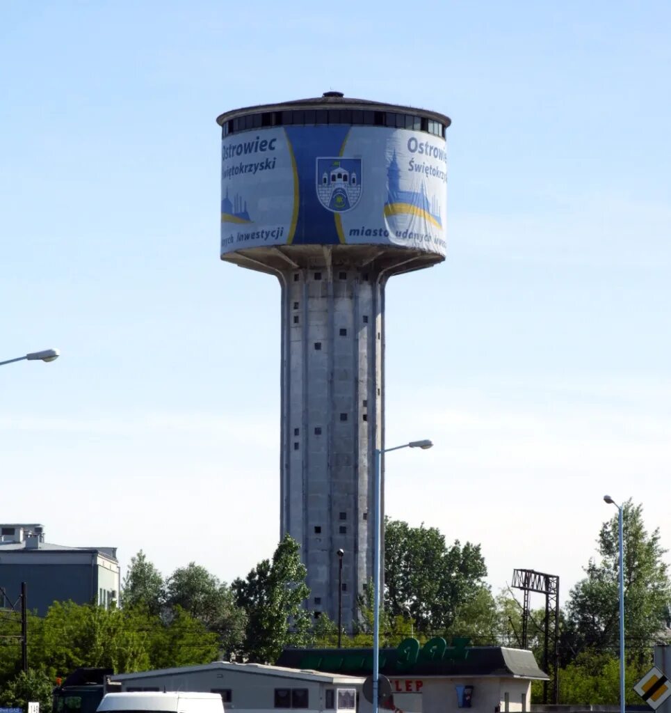 Водонапорная башня Городовиковск. Сухиничи водонапорная башня. Водонапорная башня Дрезна. Водонапорная башня Качканар.