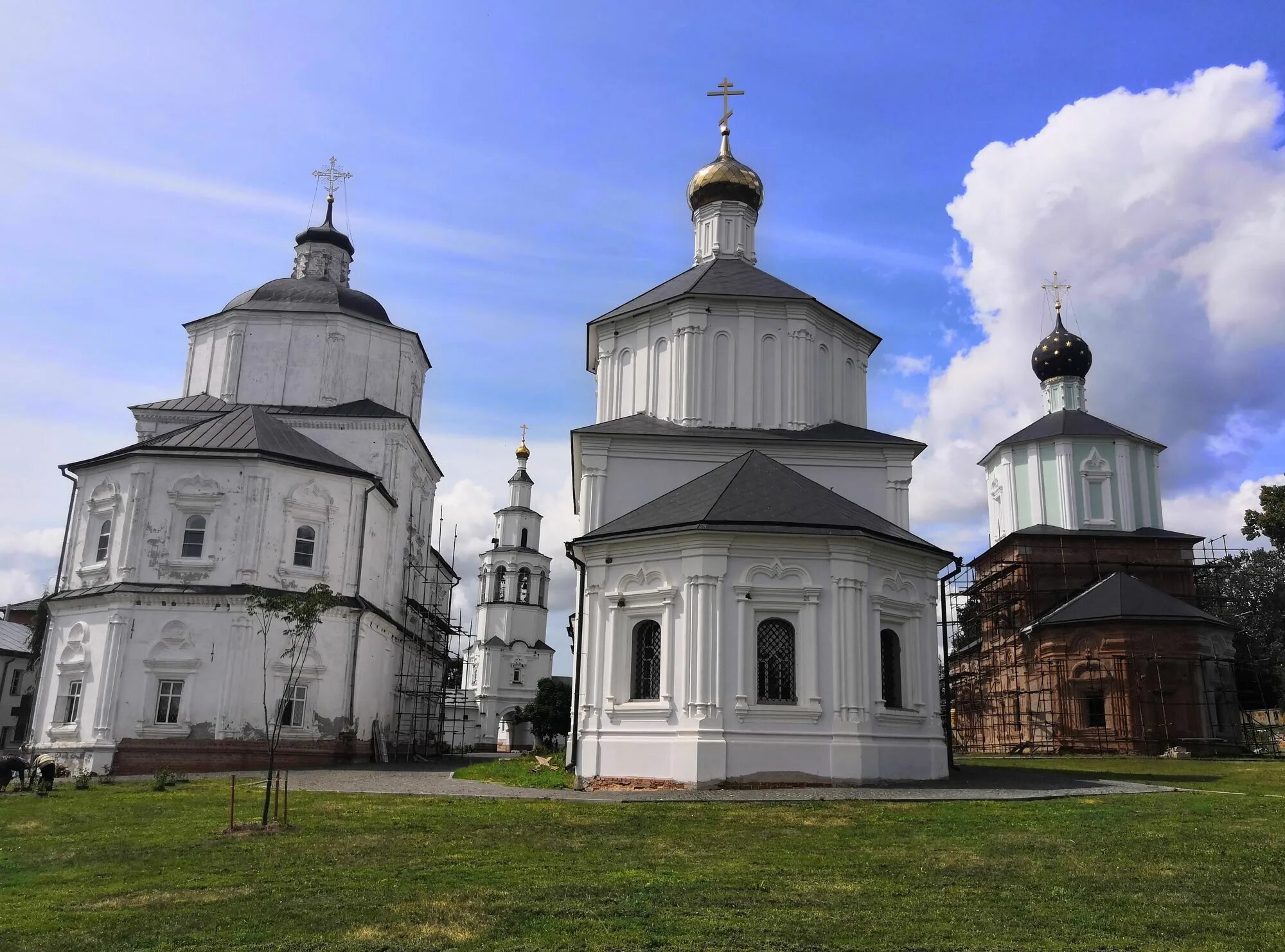 Рыльск монастырь