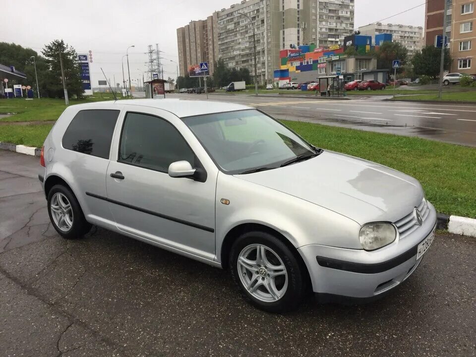 Фольксваген гольф 1999. Volkswagen Golf 2002 хэтчбек. Volkswagen Golf 1999 года. Golf 4 1999. Гольф 4 2001 год