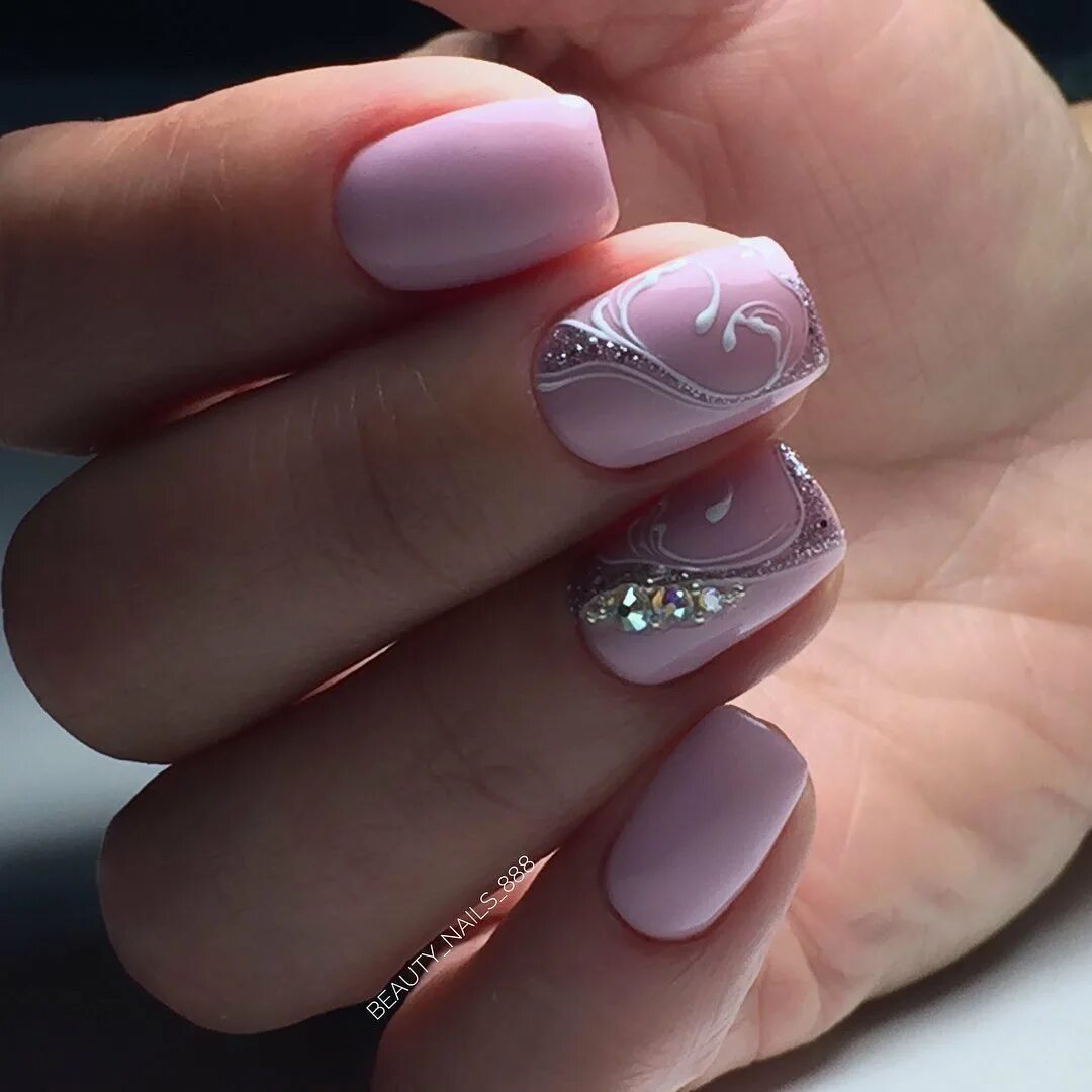 Изысканный маникюр. Нежный маникюр новинки. Нежно розовые ногти. Маникюр в нюдовых тонах 2022. Маникюр дизайн нежный элегантный.