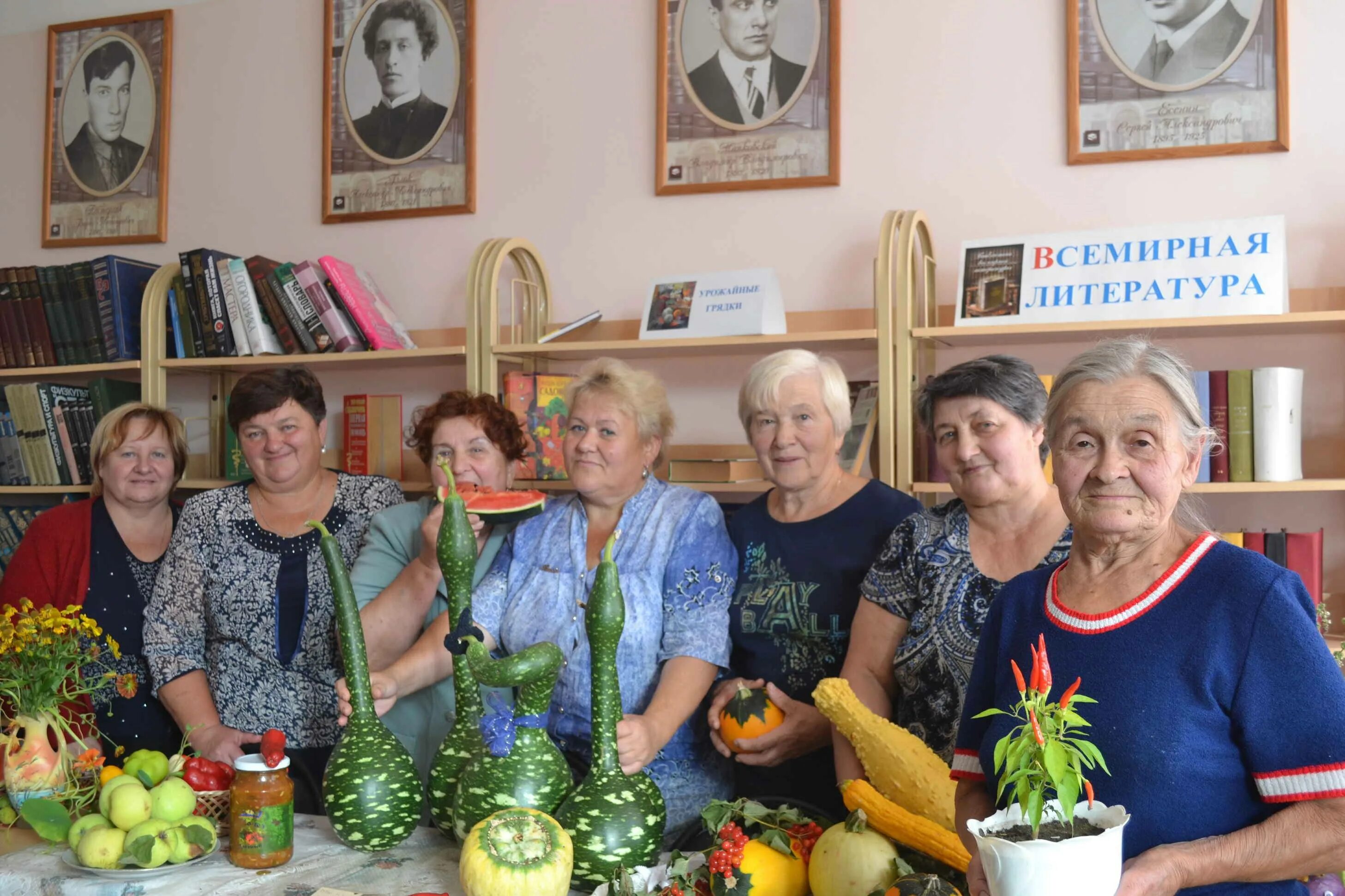 Цветоводы Москвы на Новинском бульваре. Клуб цветоводов. Общество цветоводов. Клуб цветоводов Москвы. Клуб садоводов профессионалов сайт