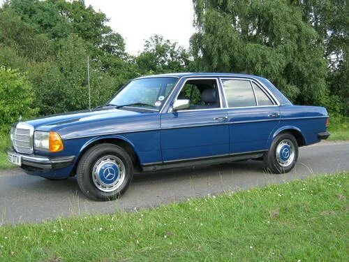 Куплю 123 кузов. Мерседес Бенц 123 кузов. Mercedes w123 синий. Мерседес 123 синий. Мерседес 123 голубой.