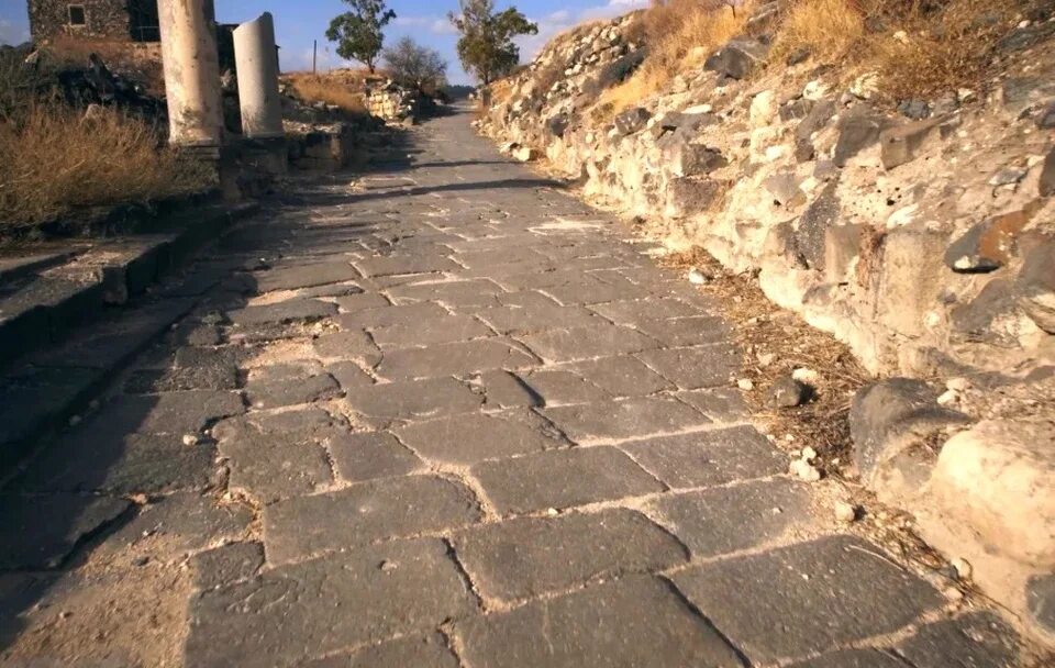 Царская дорога Ахеменидов. Дороги в древнем Риме. Римские мощеные дороги. Колейные дороги древней Греции.