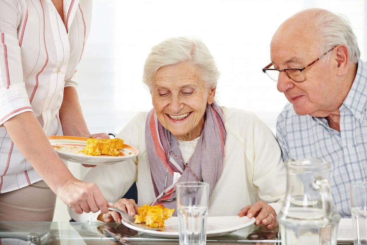 Секреты долголетия врачи. Питание пожилых людей. Здоровое питание для пожилых. Правильное питание для пожилых людей. Пожилого и старческого возраста.