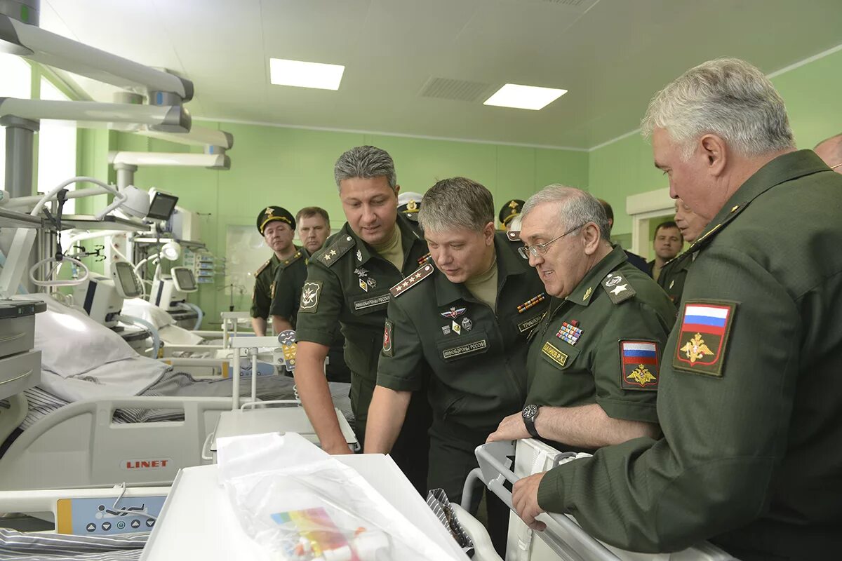 Военные врачи санкт петербург. Военно-медицинская Академия им. с. м. Кирова госпиталь. Госпиталь ВМЕДА военной медицинской Академии. Военно-медицинская Академия имени с м Кирова медики. Госпиталь солдат в Питере для военнослужащих.