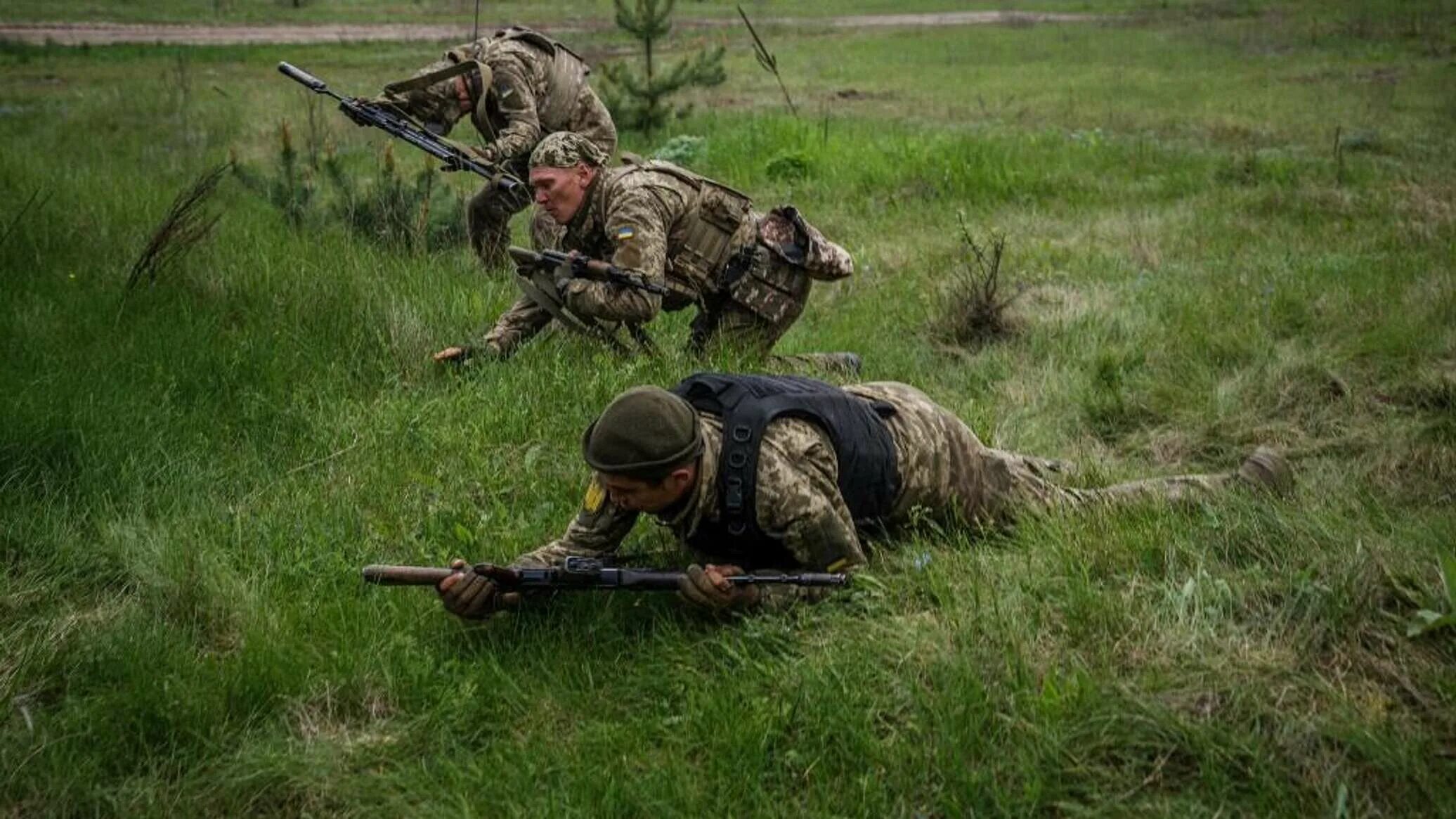Наступление украины мнение экспертов. Наступление украины мнение экспертов. Наступление украины мнение экспертов. Подбитые танки артемовска. Боевые действия.