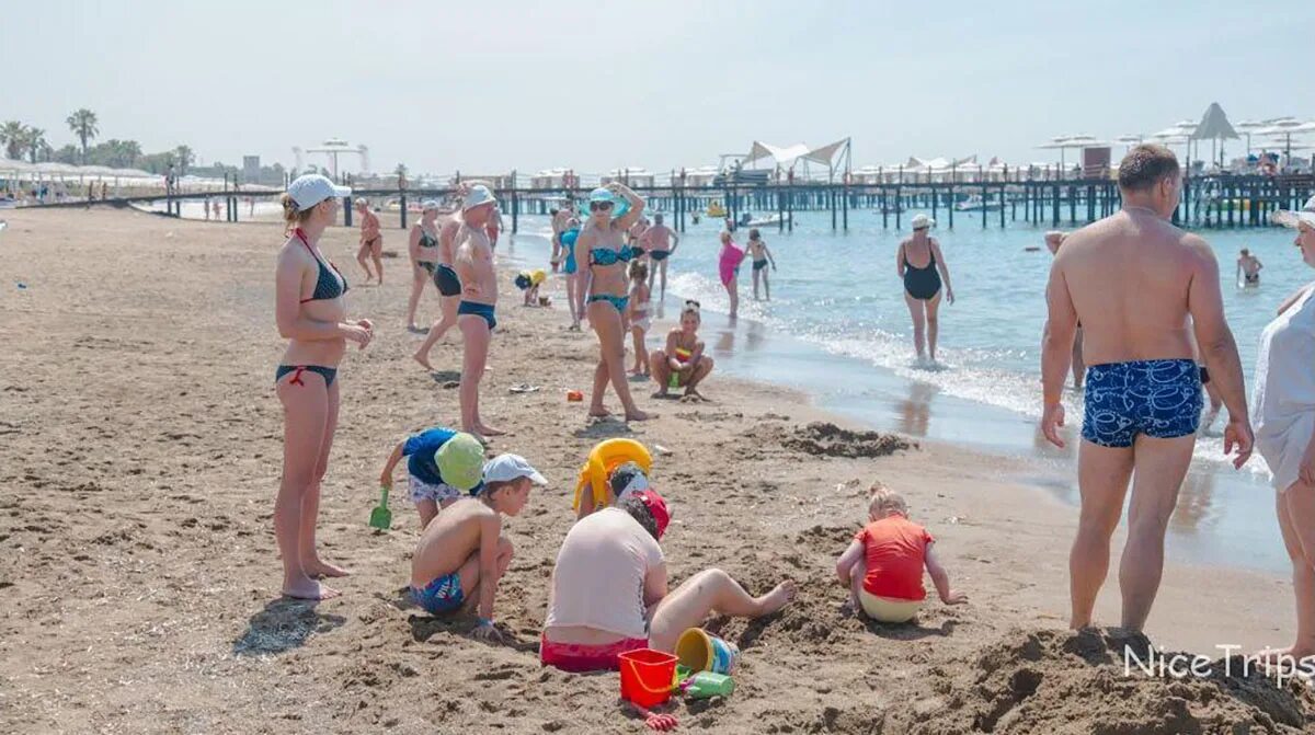Турция с детьми песчаный пляж. Дети на море. Турция пляжи с песком. Пляж сиде (сиде). Турция с детьми песчаный пляж.