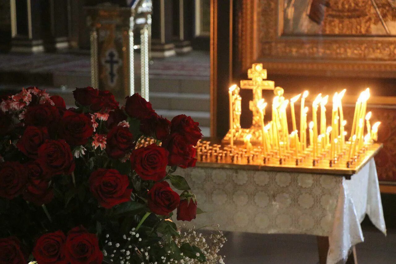 Панихида по усопшему на 9. Поминовение усопших свечи. Панихида вселенская родительская суббота. Панихида по усопшему на 9. Панихида по усопшему на 9.