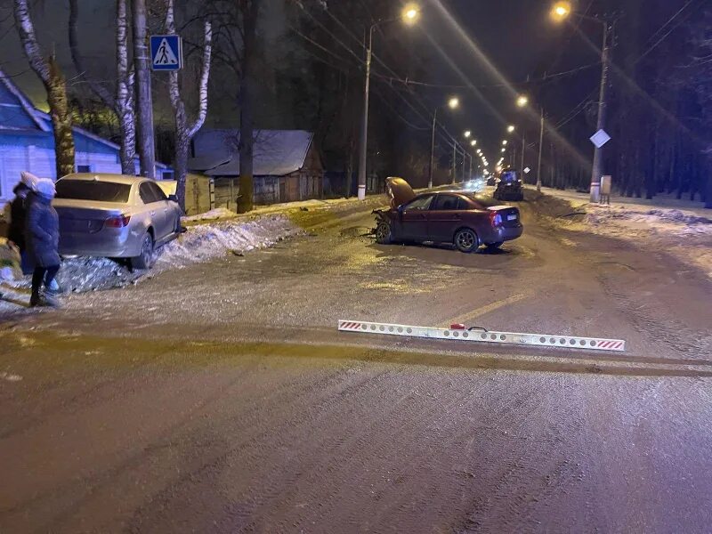 Ливневки вдоль дороги. Новости 30 01. Горит нефтебаза в белгороде. Новости 30 01. Столкновение грузовиков.