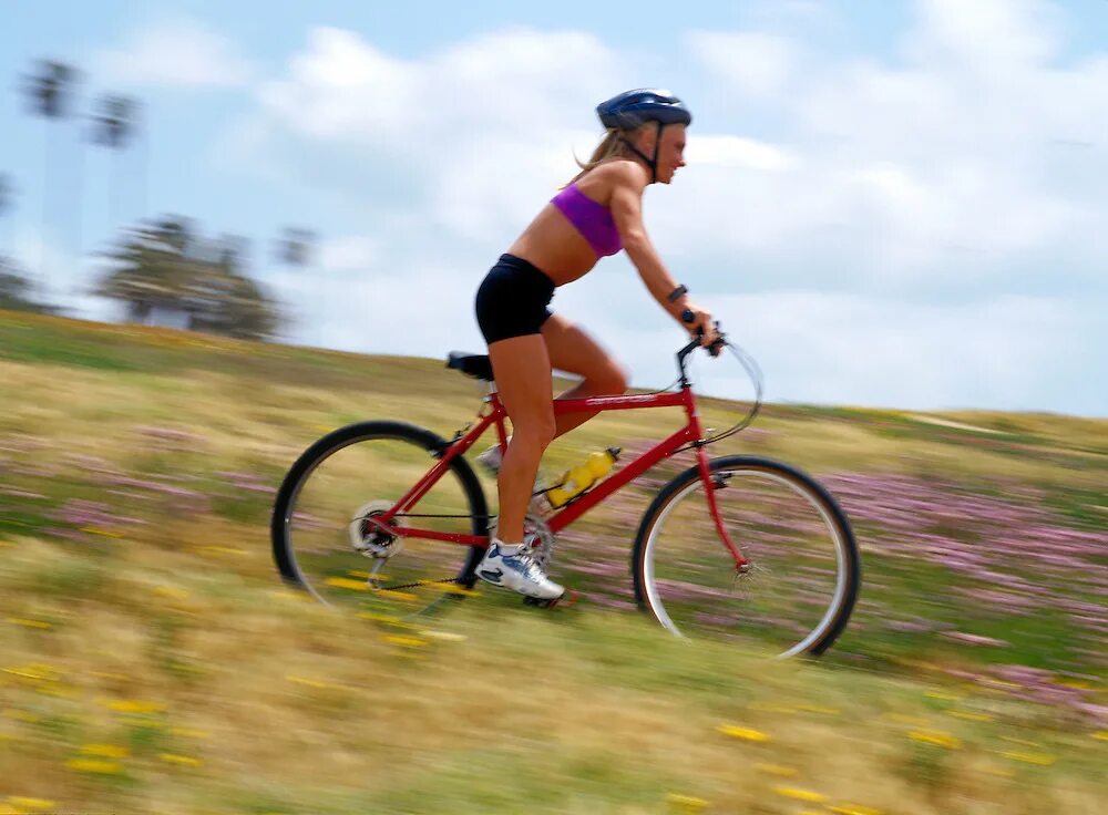 Bridgit a на велосипеде. Kate can Ride a Bicycle Sue can Ride a Bicycle too both of them. Go for activities