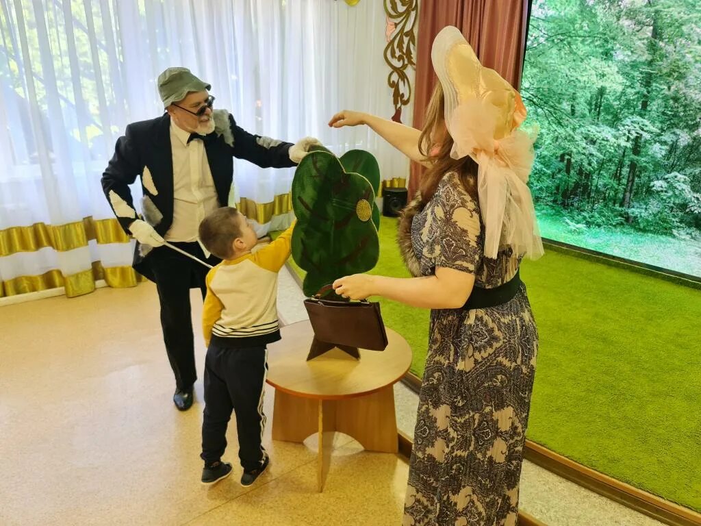 Тема музыкальные инструменты поле чудес. Поле чудес заставка. Поле чудес логотип. Поле чудес надпись. Музыкальное поле чудес.