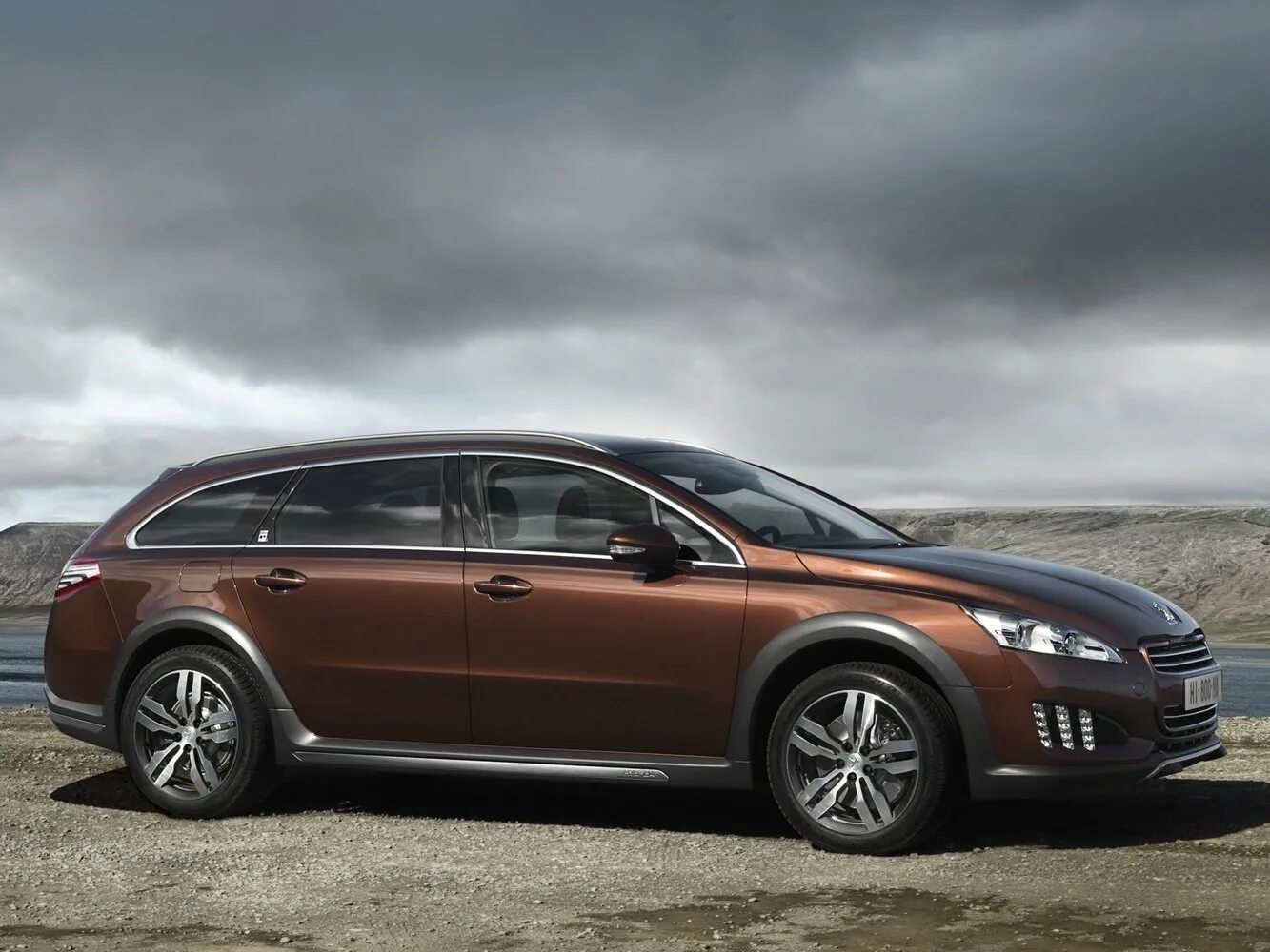 Седаны с высоким клиренсом. Peugeot 508 RXH универсал. Peugeot 508 RXH Hybrid. RXH Peugeot 508 дизель. Peugeot 508 RXH 2021.